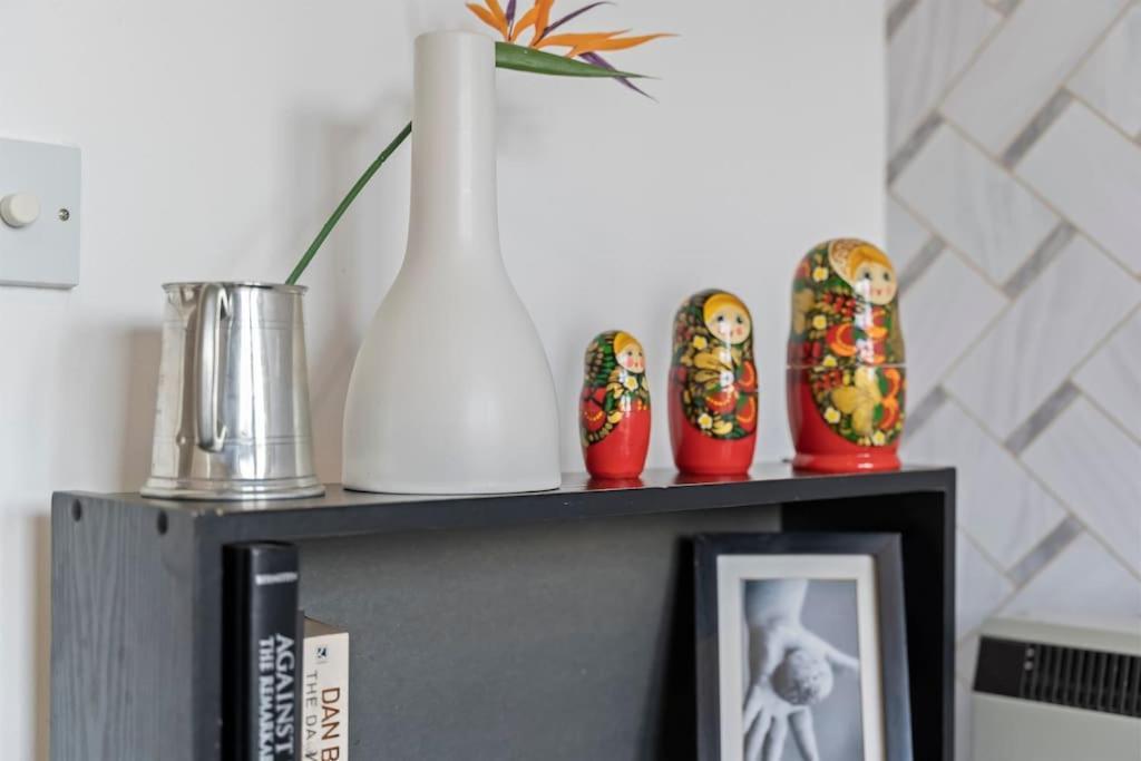 1-Bedroom Apartment With Free Private Parking - Canary Wharf London Ngoại thất bức ảnh